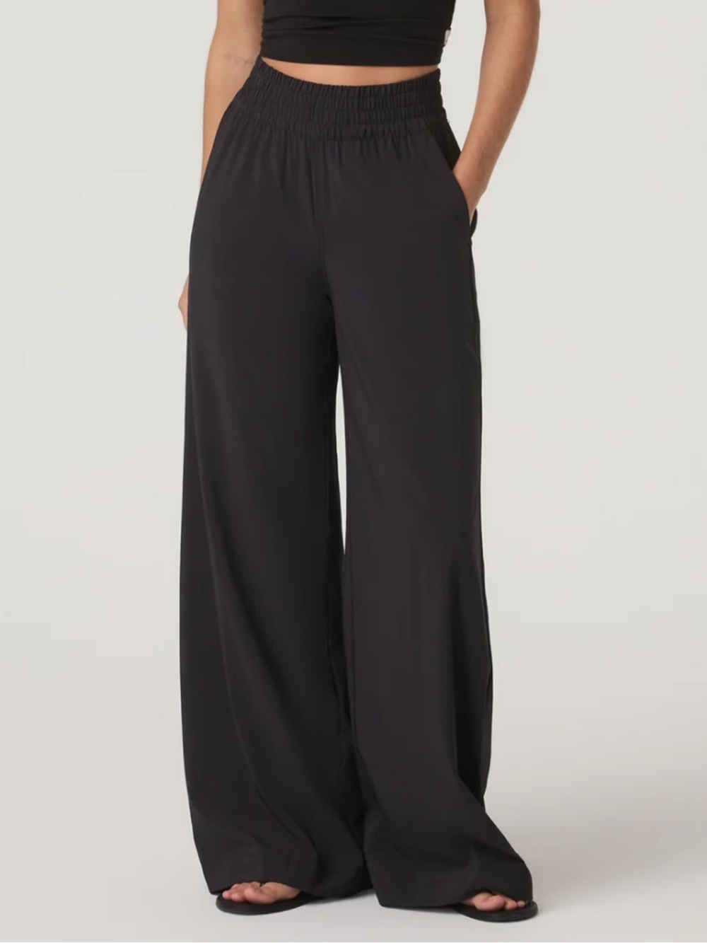 Vuori Women’s Villa Wideleg pant - xxs regular length - black